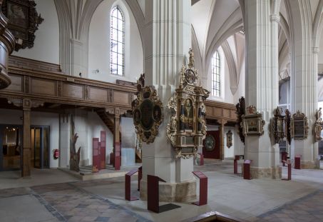 Museum_Zittau_Blick in die Klosterkirche mit Epitaphienschatz, Foto Juergen Matschie