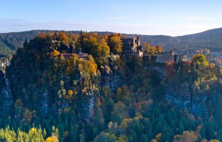 Oybin_Blick Burg_Kloster