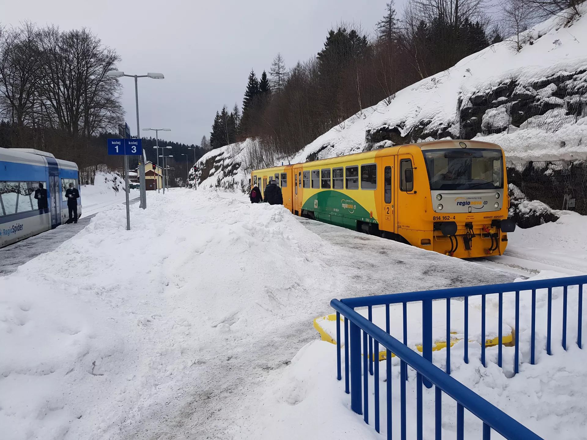 Na Tanvaldský Špičák linkou L12