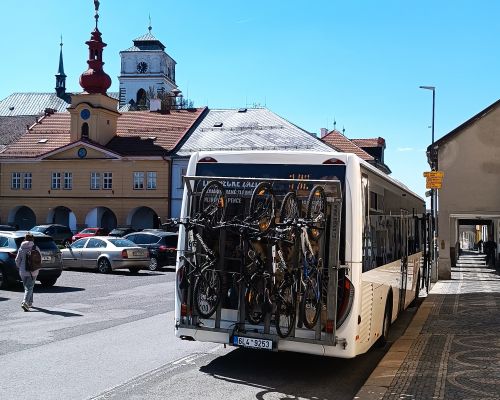 Léto 2026 s linkou 392: Váš přímý spoj do srdce Českého ráje