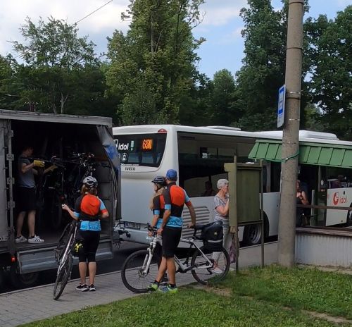 Linka 650 opět veze kola na Smědavu