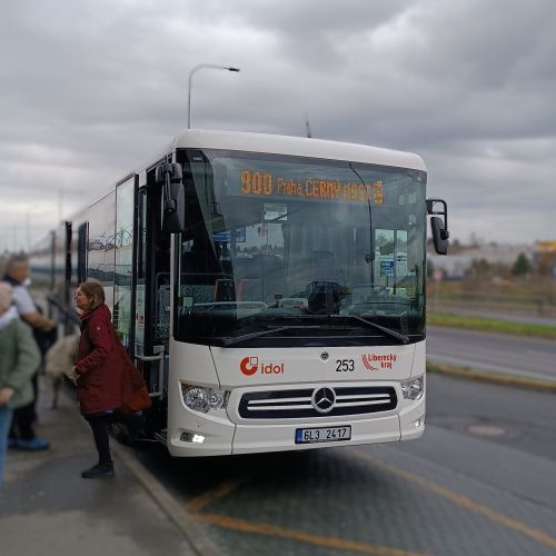 2025_linka 900 PHA Černý Most web 