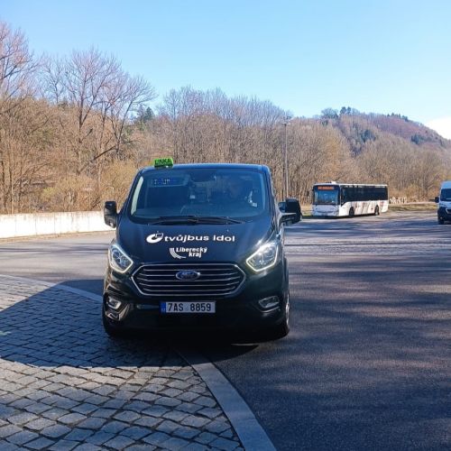 Na Železnobrodsku startuje provoz operativní poptávkové dopravy TvůjBus!