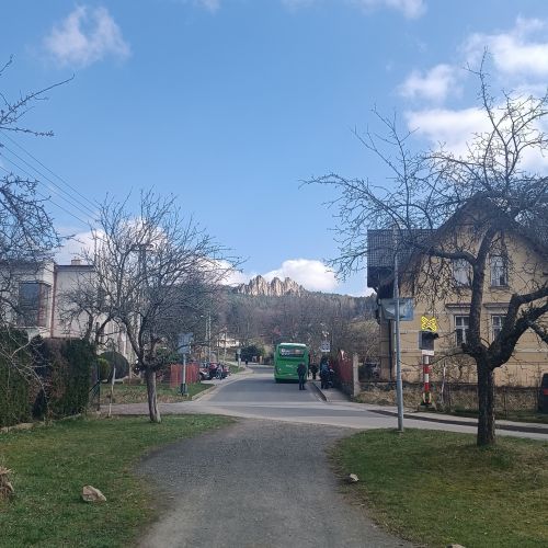 Sezóna začíná: Linky 342, 391, 392 a 550 vyvezou turisty za hrady a do skal Českého ráje