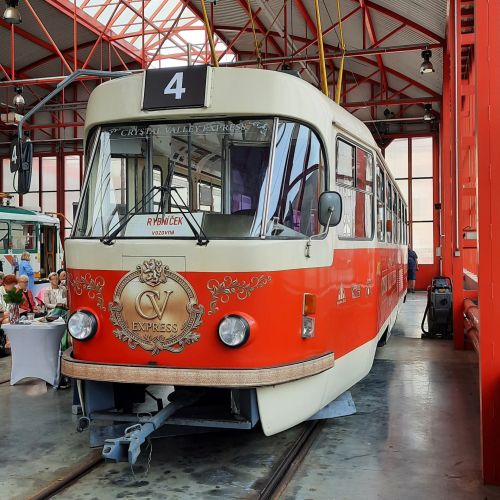2026_crystal_ waley TRAM 